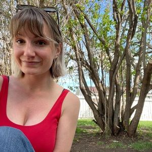 Meet your Posher, Holly